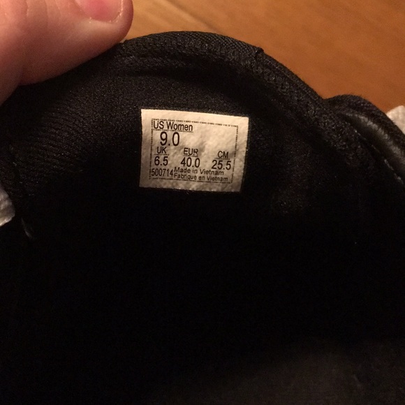 Vans - Picture 4 of 4